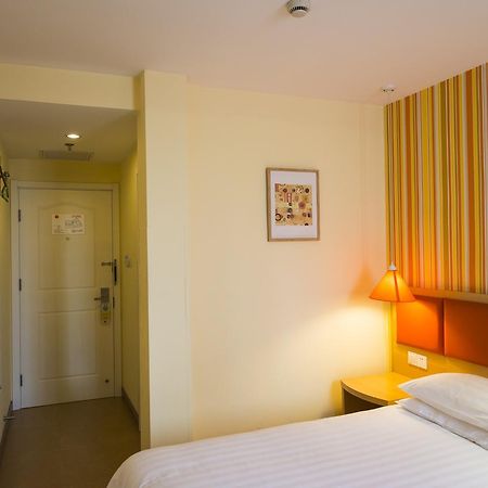 Home Inn Qingdao South Siliu Road Esterno foto