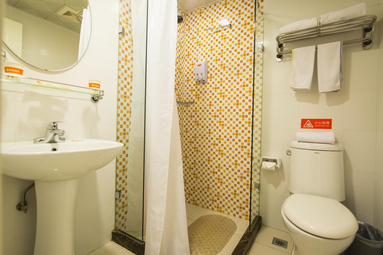 Home Inn Qingdao South Siliu Road Esterno foto
